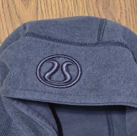 Lululemon Women’s Size 10 Scuba Full-Zip Hoodie Active Jacket Sweatshirt  D40 - Picture 6 of 10